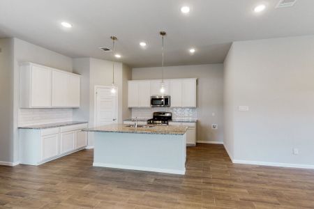 New construction Single-Family house 3009 Lakewood Lane, Royse City, TX 75189 - photo 6 6