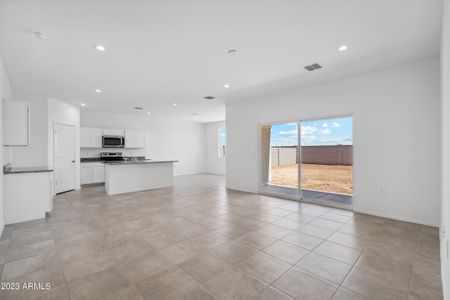 New construction Single-Family house 1133 W Descanso Canyon Drive, Casa Grande, AZ 85122 - photo 5 5