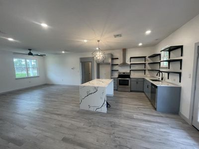 New construction Single-Family house 120 Gato Rd, Cedar Creek, TX 78612 - photo 6 6