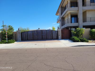 New construction Single-Family house 9721 North 5th Street, Phoenix, AZ 85020 - photo 2 2