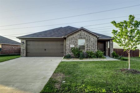 New construction Single-Family house 1769 Willow Creek Road, Lancaster, TX 75146 - photo 0 0