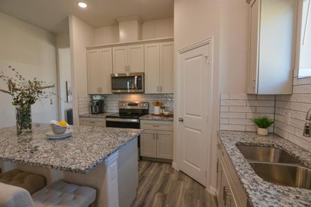 Vista Point by Lillian Custom Homes in Grandview - photo 31 31