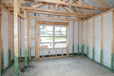 New construction Single-Family house 105 Pendleton Cove, Floresville, TX 78114 Kingsley- photo 6 6
