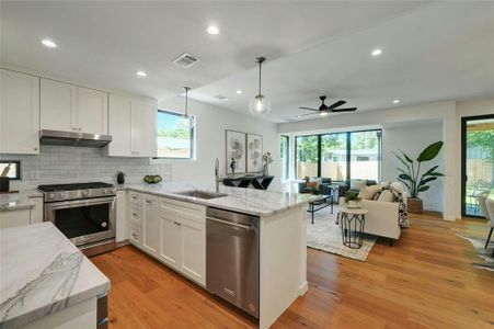 New construction Condo/Apt house 1203 Justin Ln, Unit A, Austin, TX 78757 - photo 14 14