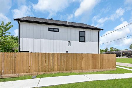 New construction Single-Family house 1919 B Capron Street, Houston, TX 77020 - photo 27 27