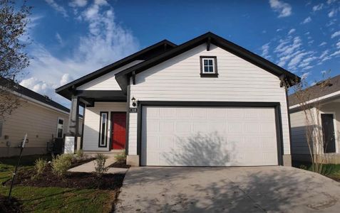 New construction Single-Family house 116 Bluestem Dr, Elgin, TX 78621 - photo 0