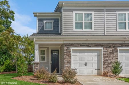 New construction Townhouse house 33 Woodsdale Place Se, Concord, NC 28025 Dixon- photo 0