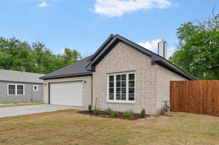 New construction Single-Family house 1314 S Grand Avenue, Gainesville, TX 76240 - photo