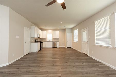 New construction Single-Family house 1351 Mount Bassie Trail, Conroe, TX 77301 The Canyon- photo 8 8