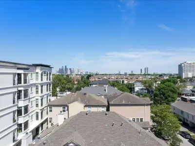 Eastern downtown skyline vistas! Shown at approximate height of 6th Floor. Views shown may not resemble actual unit view.