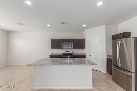 New construction Single-Family house 1046 W Chimes Tower Drive, Casa Grande, AZ 85122 - photo 6 6