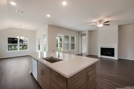 New construction Single-Family house 8513 Vinepost, Schertz, TX 78154 - photo 7 7