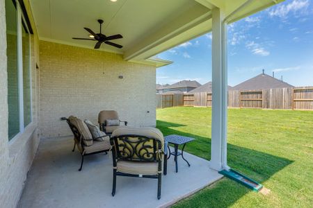 New construction Single-Family house 551 Oakview Bend Drive, Montgomery, TX 77316 Heron- photo 18 18