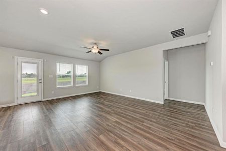 New construction Single-Family house 518 Windy Reed Rd, Hutto, TX 78634 - photo 6 6