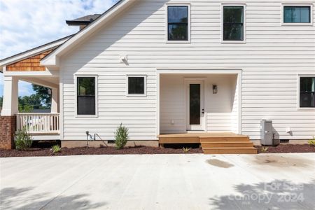 New construction Single-Family house 820 Walnut Street, Belmont, NC 28012 - photo 4 4