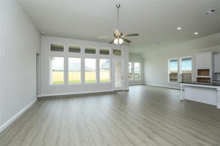 New construction Single-Family house 423 Blue River Trail, Rosenberg, TX 77471 Classic Series - Yale- photo 2 2