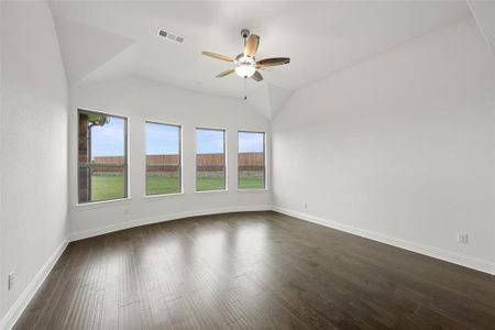New construction Single-Family house 5932 Halls Lake Loop, Fort Worth, TX 76179 Cleveland (2836-DV-40)- photo 18 18