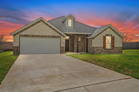New construction Single-Family house 132 Jackson Drive, Terrell, TX 75160 - photo 0 0