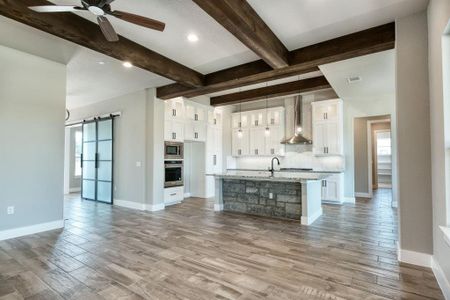 New construction Single-Family house 312 Spicewood Trails Dr, Spicewood, TX 78669 - photo 6 6