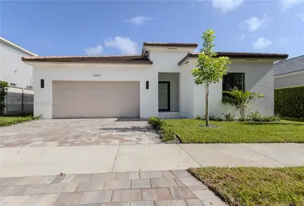 New construction Single-Family house 16361 Sw 60Th Ter, Miami, FL 33193 - photo 0