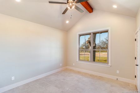 New construction Single-Family house 116 Hondo Vista, La Vernia, TX 78121 - photo 20