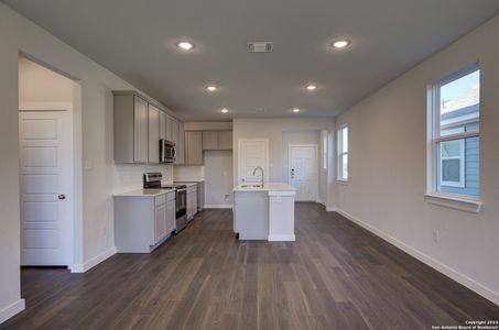 New construction Single-Family house 4215 Danforth Street, New Braunfels, TX 78130 Whitney - 2178- photo 18 18