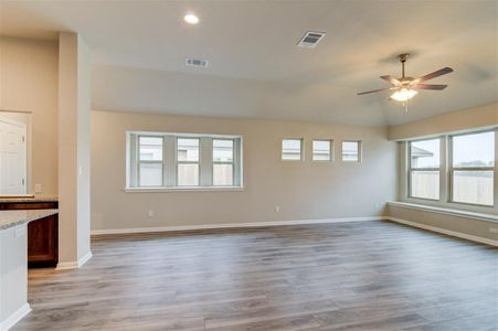 New construction Single-Family house 8169 Daisy Cutter Crossing, Georgetown, TX 78626 - photo 19 19