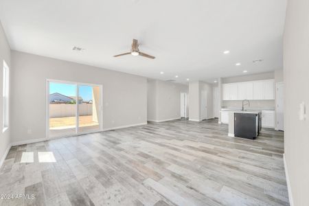 New construction Single-Family house 13785 S Durango Road, Arizona City, AZ 85123 - photo 9 9
