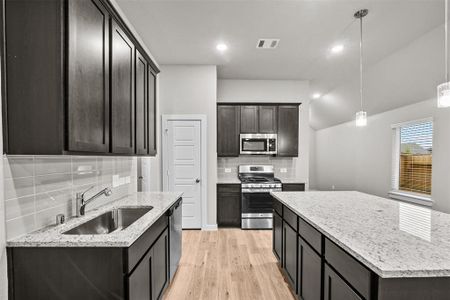 New construction Single-Family house 224 River Grove Street, Willis, TX 77378 Azalea - Smart Series- photo 7 7
