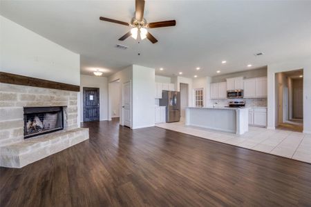 New construction Single-Family house 141 Brae Court, Decatur, TX 76234 Colorado II- photo 8 8