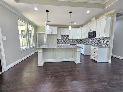 Kitchen with quartz countertops!And new Appliances being installed!!