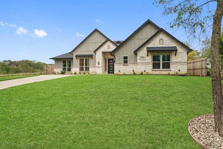 View of front of home with a front lawn