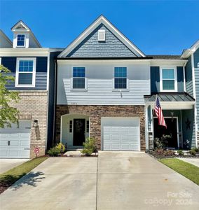 New construction Townhouse house 3054 Patchwork Court, Fort Mill, SC 29708 - photo 0