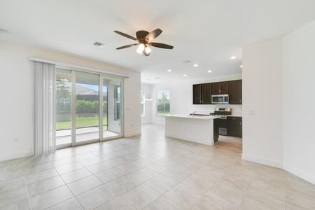 New construction Single-Family house 11815 Sw Silverlake Falls Drive, Port St. Lucie, FL 34987 - photo 10 10
