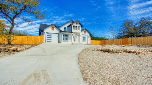 New construction Single-Family house 1103 Martingale Trail, Spring Branch, TX 78070 - photo