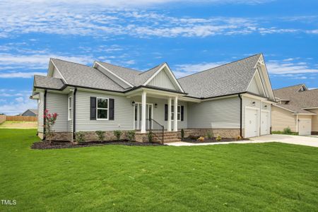 New construction Single-Family house 39 Blackberry Lane, Benson, NC 27504 - photo 1 1