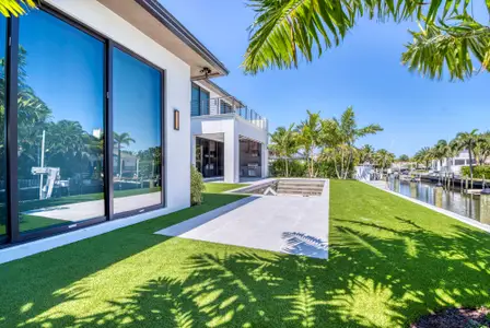 New construction Single-Family house 14050 Leeward Way, Palm Beach Gardens, FL 33410 - photo 24 24