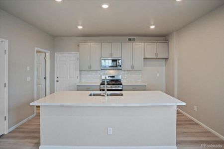 New construction Townhouse house 22190 East 8Th Avenue, Aurora, CO 80018 The Woodland- photo 6