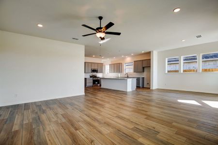New construction Single-Family house 32038 River Birch Lane, Waller, TX 77484 - photo 10 10