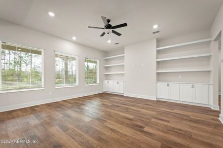 New construction Single-Family house 36370 Pitch Lane, Hilliard, FL 32046 - photo 6 6