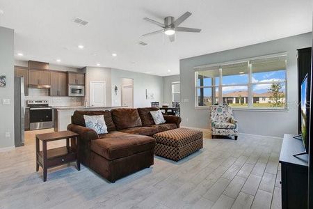 New construction Single-Family house 1972 Spring Shower Circle, Kissimmee, FL 34744 - photo 2 2