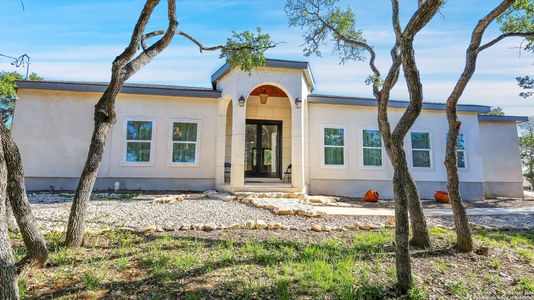 New construction Single-Family house 421 Eastview Dr, Canyon Lake, TX 78133 - photo 9 9