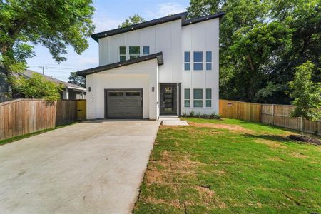 New construction Single-Family house 1112 E Woodin Boulevard, Dallas, TX 75216 - photo 0 0