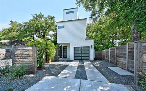 New construction Single-Family house 1183 Oak Grove Ave, Unit 1, Austin, TX 78702 - photo 28 28