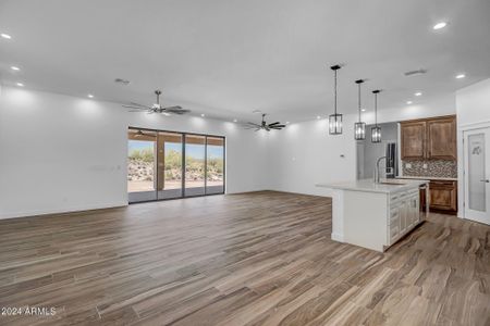 New construction Single-Family house 47616 N 23Rd Drive, New River, AZ 85087 - photo 13 13