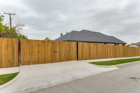 New construction Single-Family house 701 Vaquero Street, White Settlement, TX 76108 - photo 24 24