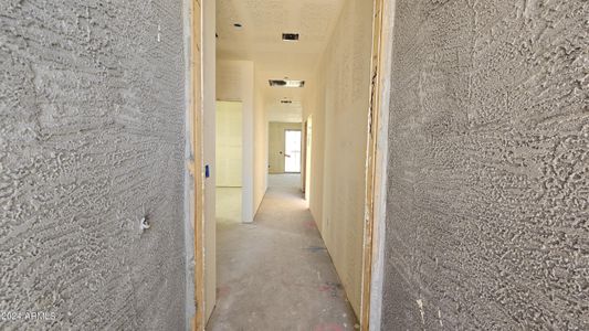 New construction Single-Family house 2012 E Lariat Avenue, San Tan Valley, AZ 85140 - photo 3 3