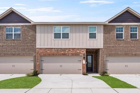 New construction Townhouse house 748 Carson Lane, Pilot Point, TX 76258 - photo 0