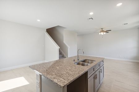 New construction Single-Family house 1051 S US Highway 175, Seagoville, TX 75159 - photo 12 12