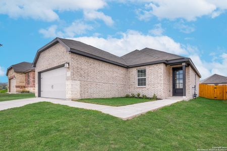 New construction Single-Family house 6606 Aglet Alley, Converse, TX 78109 - photo 0 0